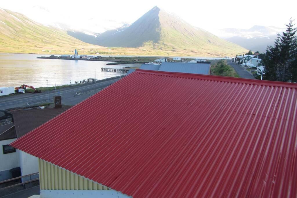 House With A Warm Soul In North Iceland Siglufjordur Екстериор снимка