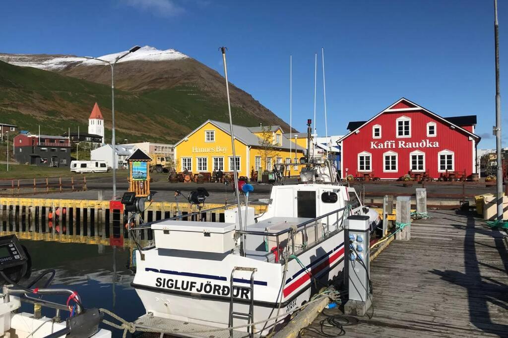 House With A Warm Soul In North Iceland Siglufjordur Екстериор снимка