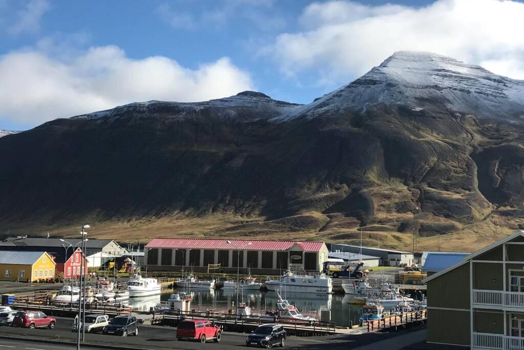 House With A Warm Soul In North Iceland Siglufjordur Екстериор снимка