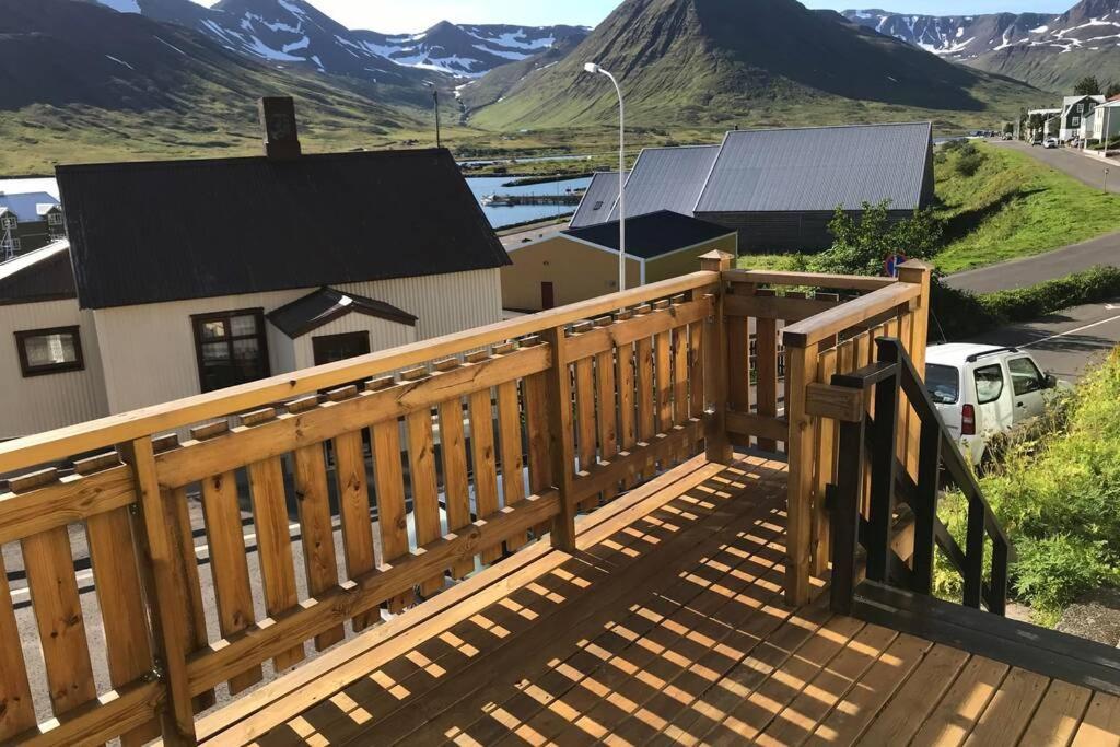 House With A Warm Soul In North Iceland Siglufjordur Екстериор снимка